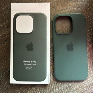 iPhone, 15 Pro Silicone Case